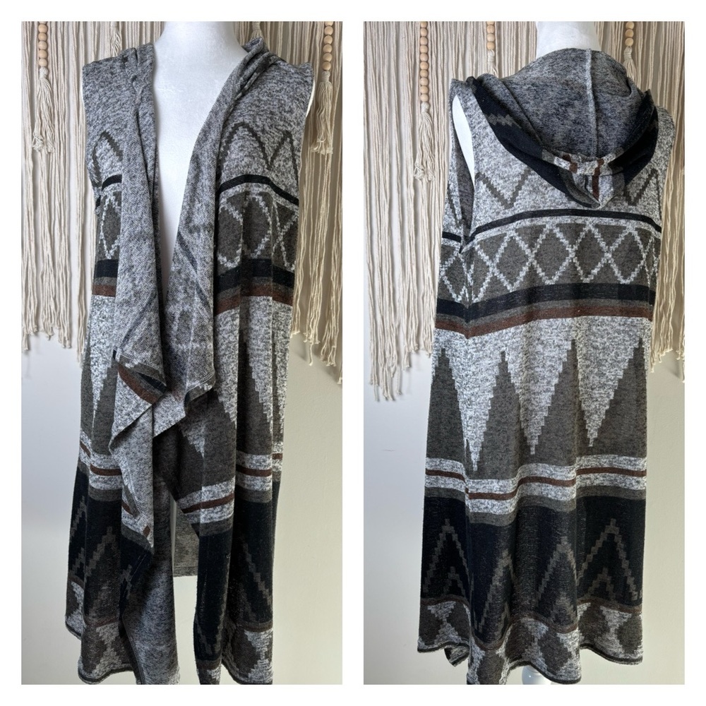 Aztec Print Sleeveless Cardigan